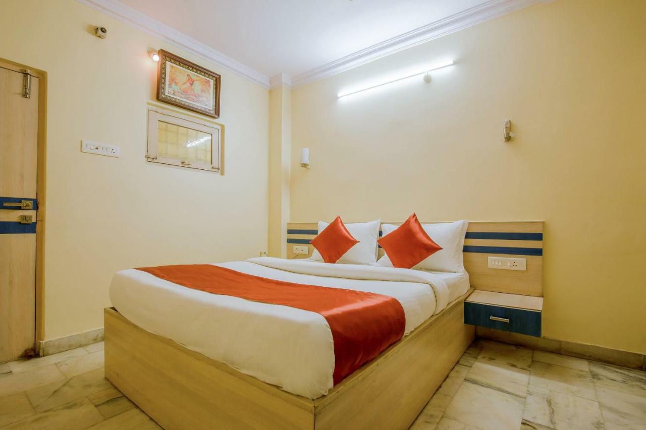 Oyo 13494 Hotel Nakshatra Inn Haïdarabad Extérieur photo
