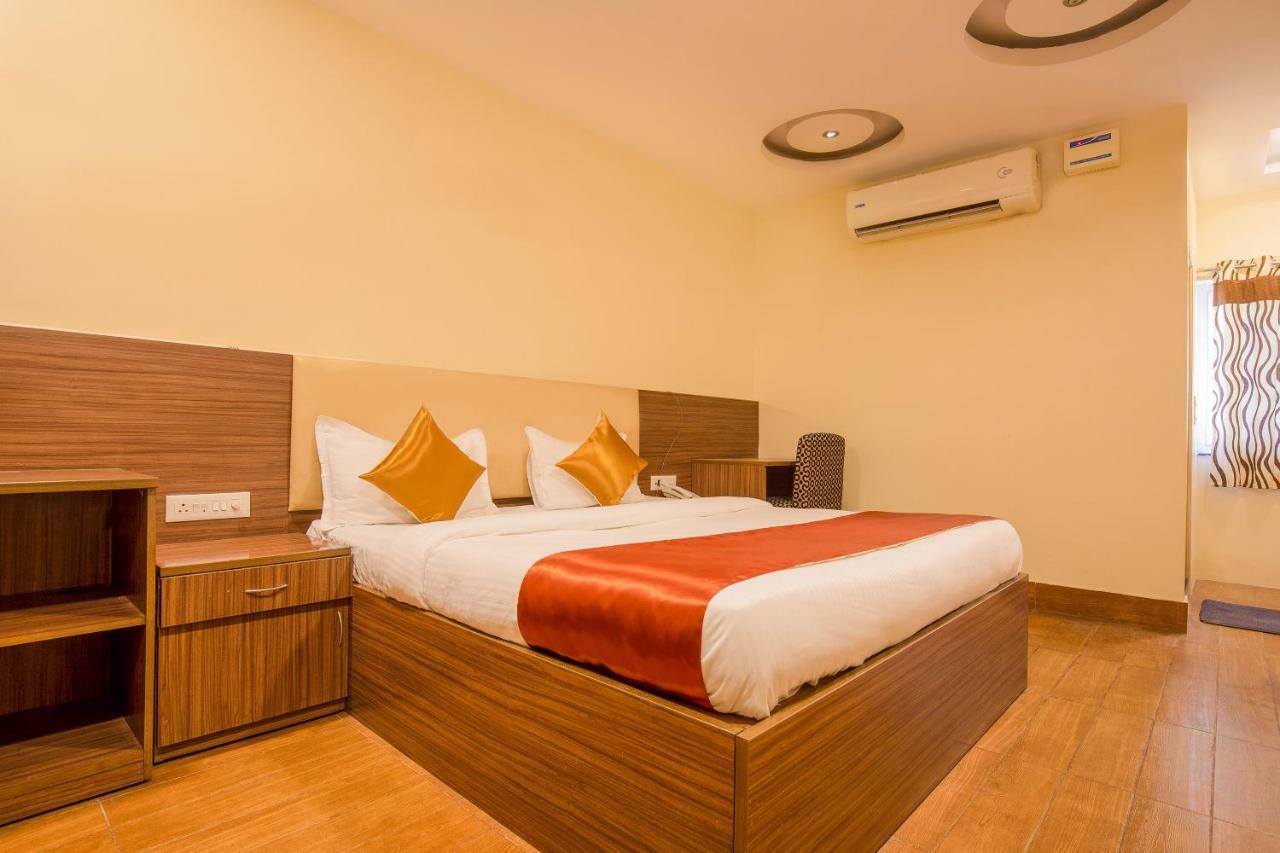 Oyo 13494 Hotel Nakshatra Inn Haïdarabad Extérieur photo